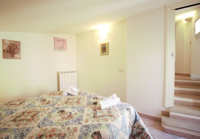 Apartment in Sperlonga - Pretty sea view house for 5 people Apartment in Sperlonga - Pretty sea view house for 5 people