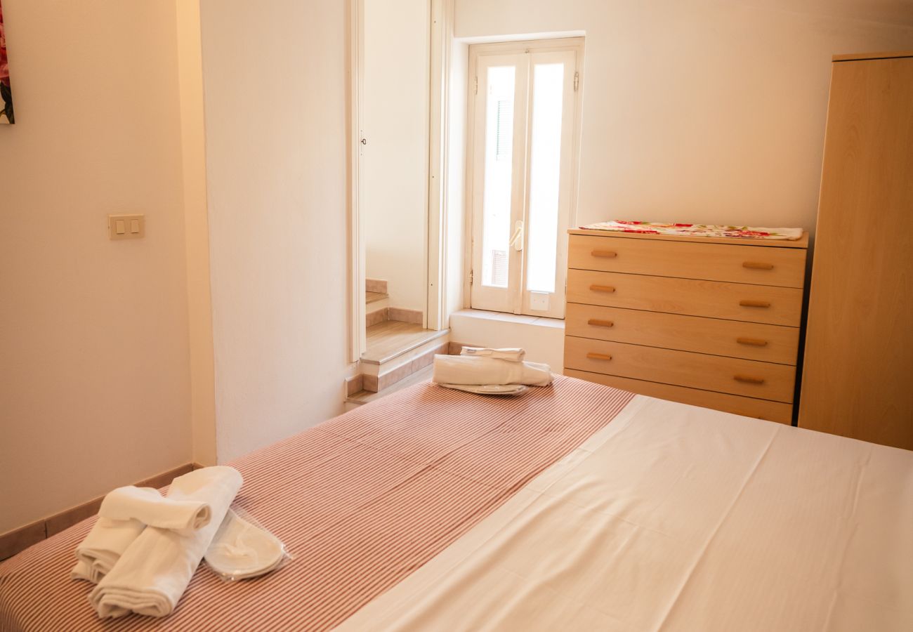 Apartment in Sperlonga - Pretty sea view house for 5 people