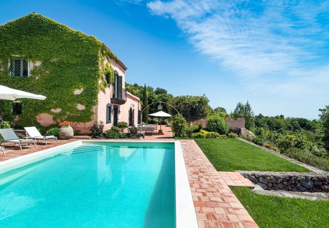 Villa in Trecastagni - Chic Villa with enchanting atmospheres Villa in Trecastagni - Chic Villa with enchanting atmospheres