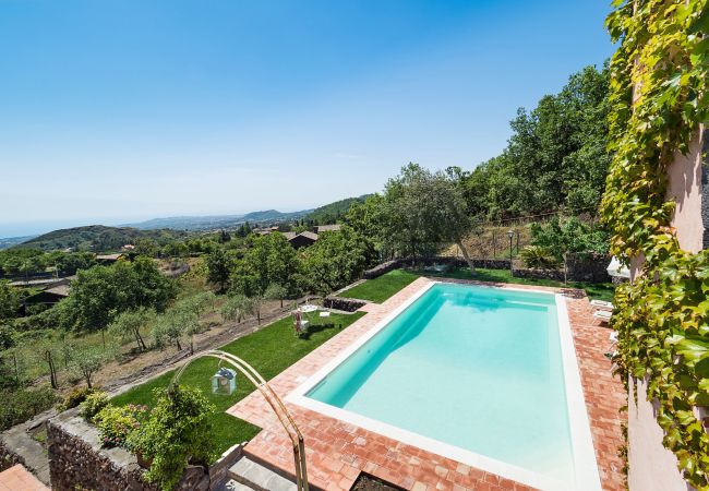 Villa in Trecastagni - Chic Villa with enchanting atmospheres Villa in Trecastagni - Chic Villa with enchanting atmospheres