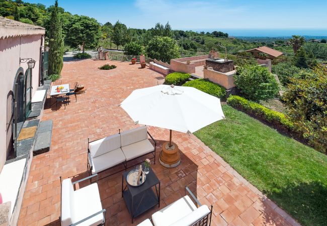 Villa in Trecastagni - Chic Villa with enchanting atmospheres Villa in Trecastagni - Chic Villa with enchanting atmospheres