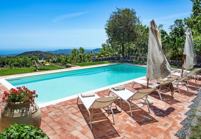 Villa in Trecastagni - Chic Villa with enchanting atmospheres Villa in Trecastagni - Chic Villa with enchanting atmospheres