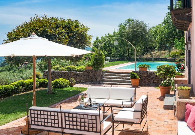 Villa in Trecastagni - Chic Villa with enchanting atmospheres Villa in Trecastagni - Chic Villa with enchanting atmospheres