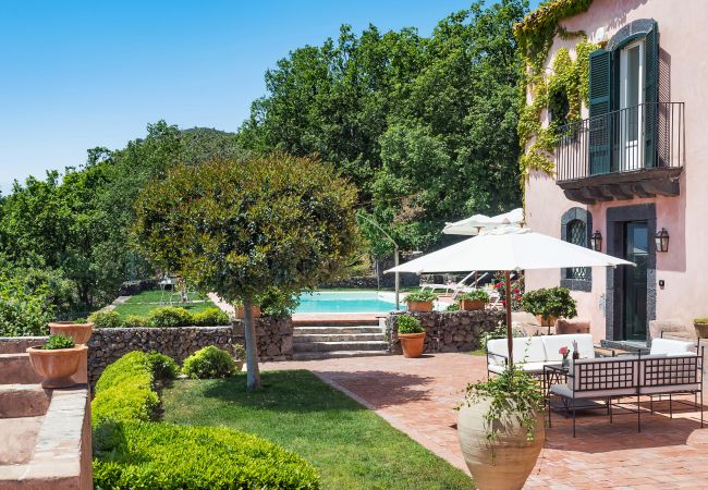 Villa in Trecastagni - Chic Villa with enchanting atmospheres Villa in Trecastagni - Chic Villa with enchanting atmospheres