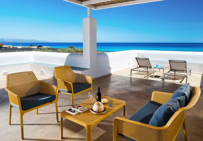 Villa in Noto - Seafront villa with pool near Syracuse, Sicily - Lavanda Villa in Noto - Seafront villa with pool near Syracuse, Sicily - Lavanda