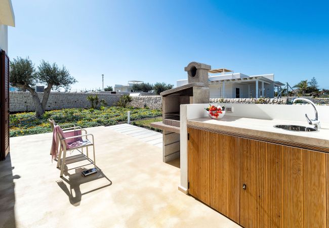 Villa in Noto - Seafront villa with pool near Syracuse, Sicily - Lavanda Villa in Noto - Seafront villa with pool near Syracuse, Sicily - Lavanda