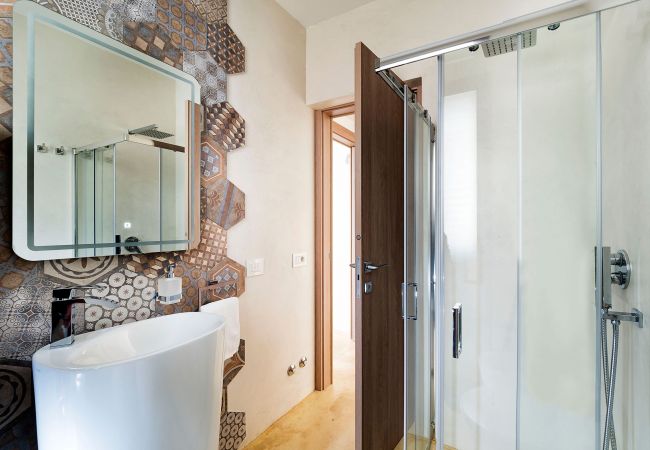 Villa in Noto - Seafront villa with pool near Syracuse, Sicily - Lavanda Villa in Noto - Seafront villa with pool near Syracuse, Sicily - Lavanda