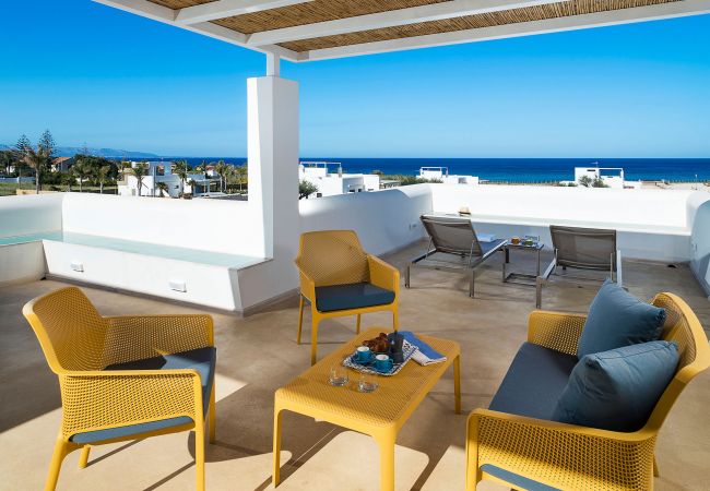 Villa in Noto - Seafront villa with pool near Syracuse, Sicily - Ulivo - 8 pax Villa in Noto - Seafront villa with pool near Syracuse, Sicily - Ulivo - 8 pax