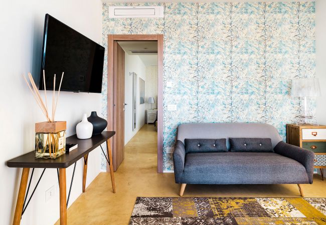 Villa in Noto - Seafront villa with pool near Syracuse, Sicily - Ulivo - 8 pax Villa in Noto - Seafront villa with pool near Syracuse, Sicily - Ulivo - 8 pax