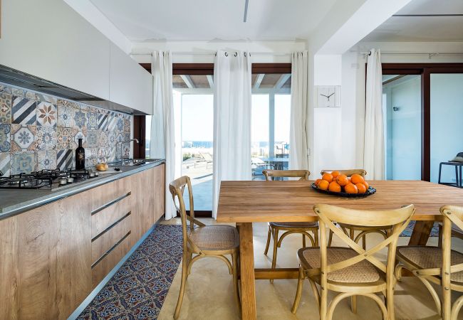 Villa in Noto - Seafront villa with pool near Syracuse, Sicily - Ulivo - 8 pax Villa in Noto - Seafront villa with pool near Syracuse, Sicily - Ulivo - 8 pax