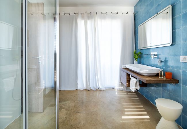 Villa in Noto - Seafront villa with pool near Syracuse, Sicily - Ulivo - 8 pax Villa in Noto - Seafront villa with pool near Syracuse, Sicily - Ulivo - 8 pax