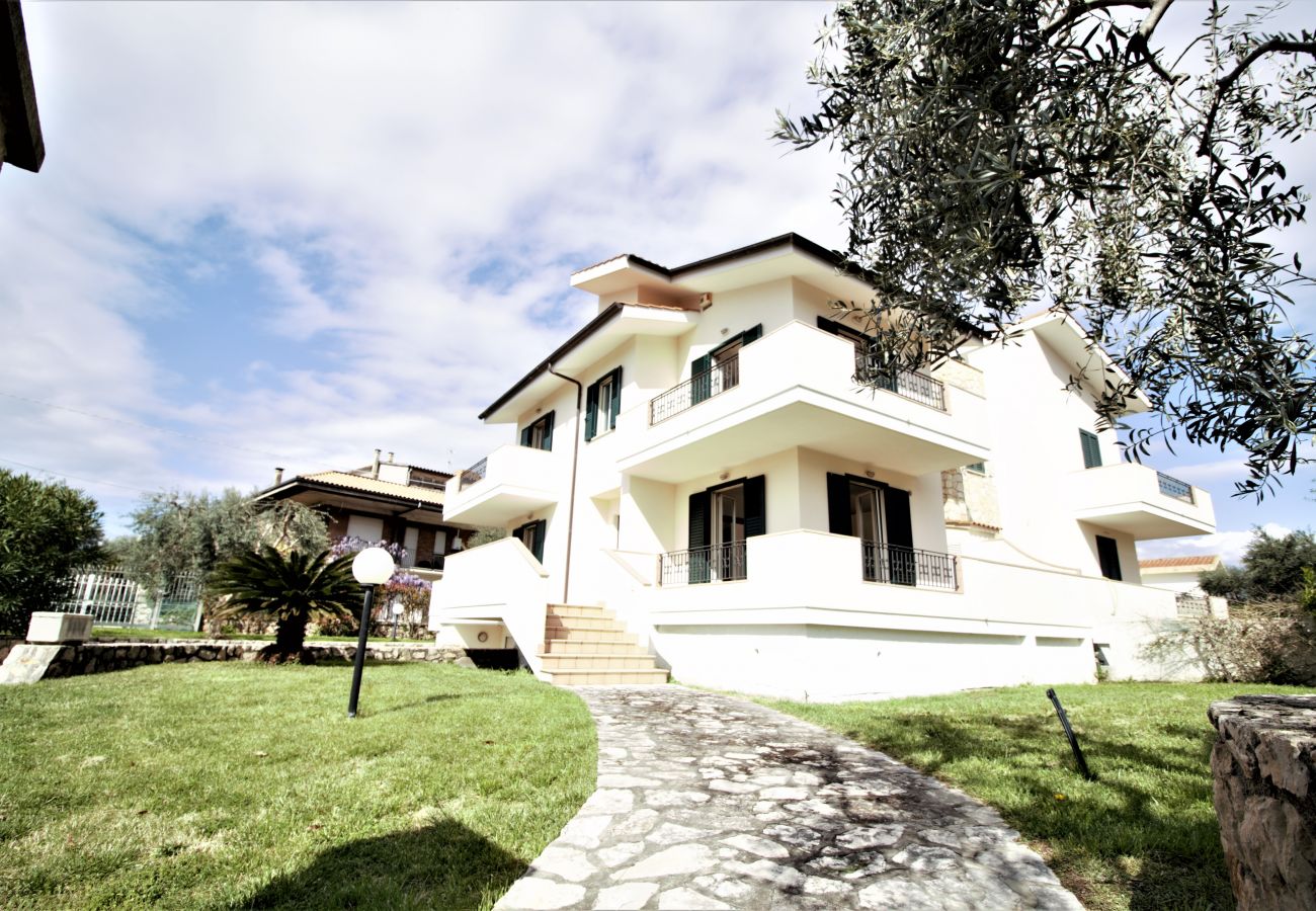 Villa in Sperlonga - more comfort more space and more privacy for a comfortable holiday