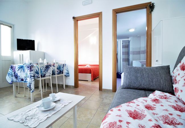  in Sperlonga - Nice two-room apartment 2 minutes from the sea