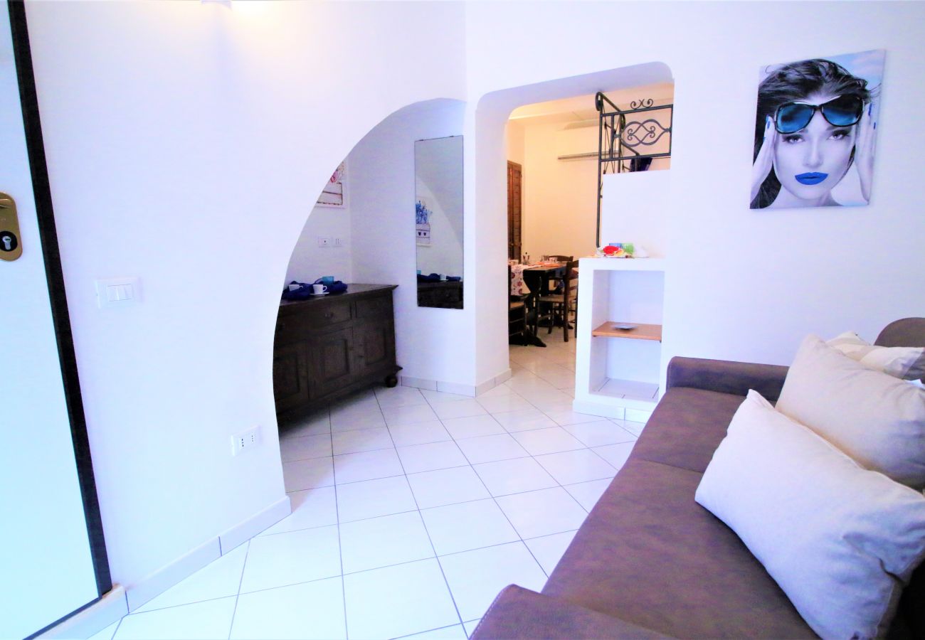 Apartment in Sperlonga - the atmosphere of the historic center in a single house