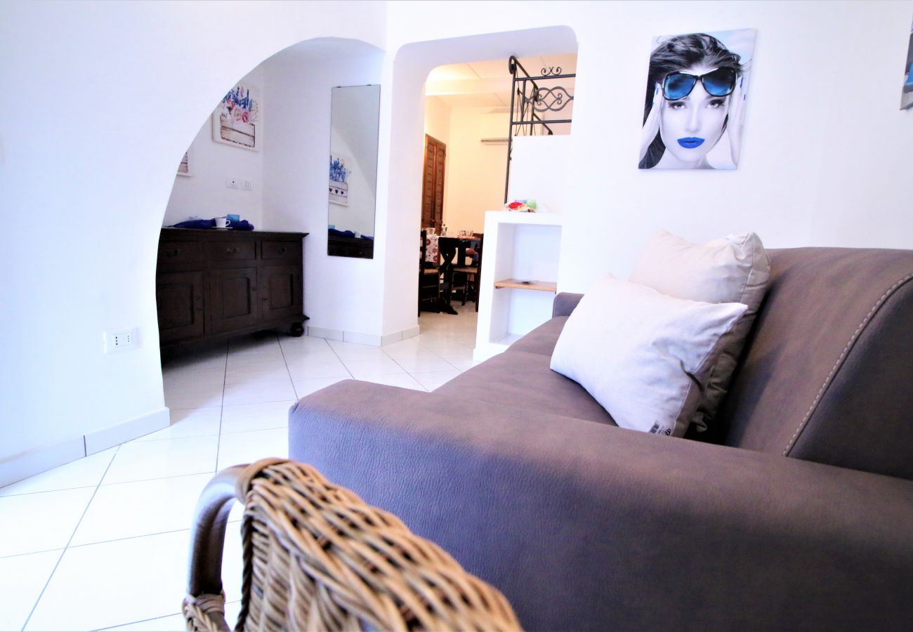 Apartment in Sperlonga - the atmosphere of the historic center in a single house