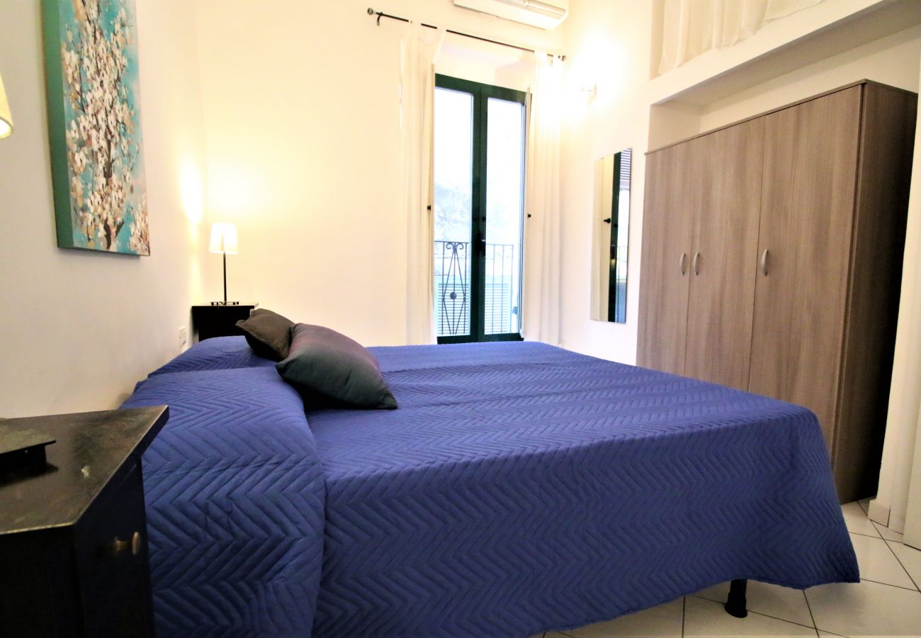 Apartment in Sperlonga - the atmosphere of the historic center in a single house