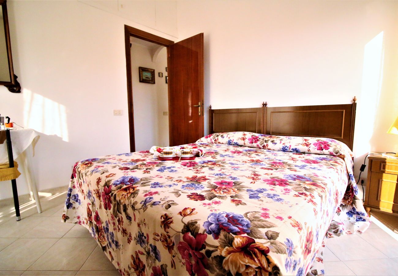 Apartment in Sperlonga - Nice one bedroom apartment a stone's throw from the sea