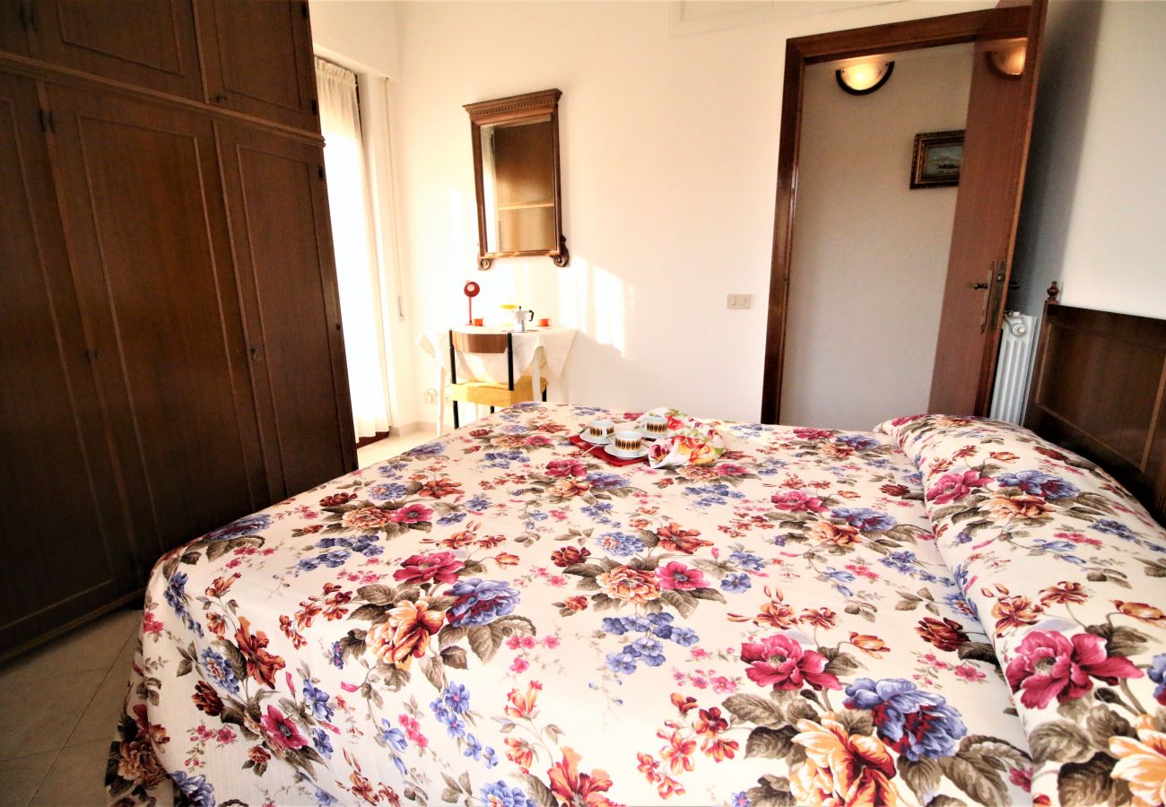 Apartment in Sperlonga - Nice one bedroom apartment a stone's throw from the sea