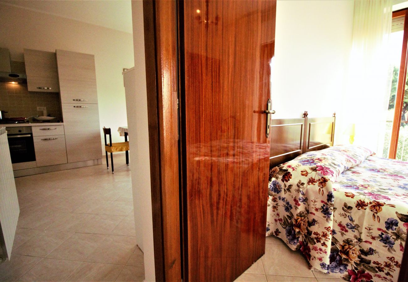 Apartment in Sperlonga - Nice one bedroom apartment a stone's throw from the sea