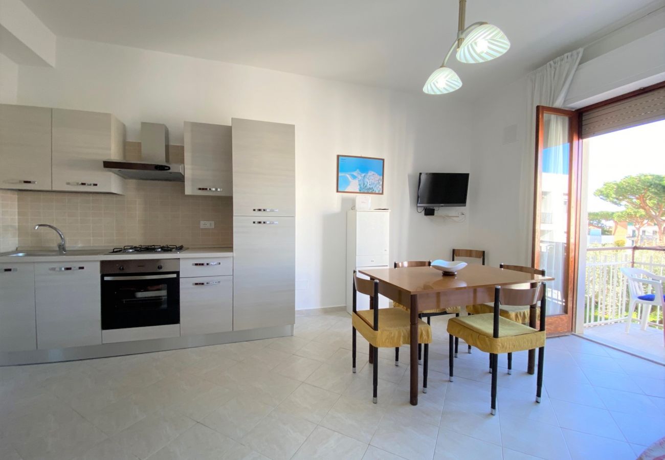 Apartment in Sperlonga - Nice one bedroom apartment a stone's throw from the sea