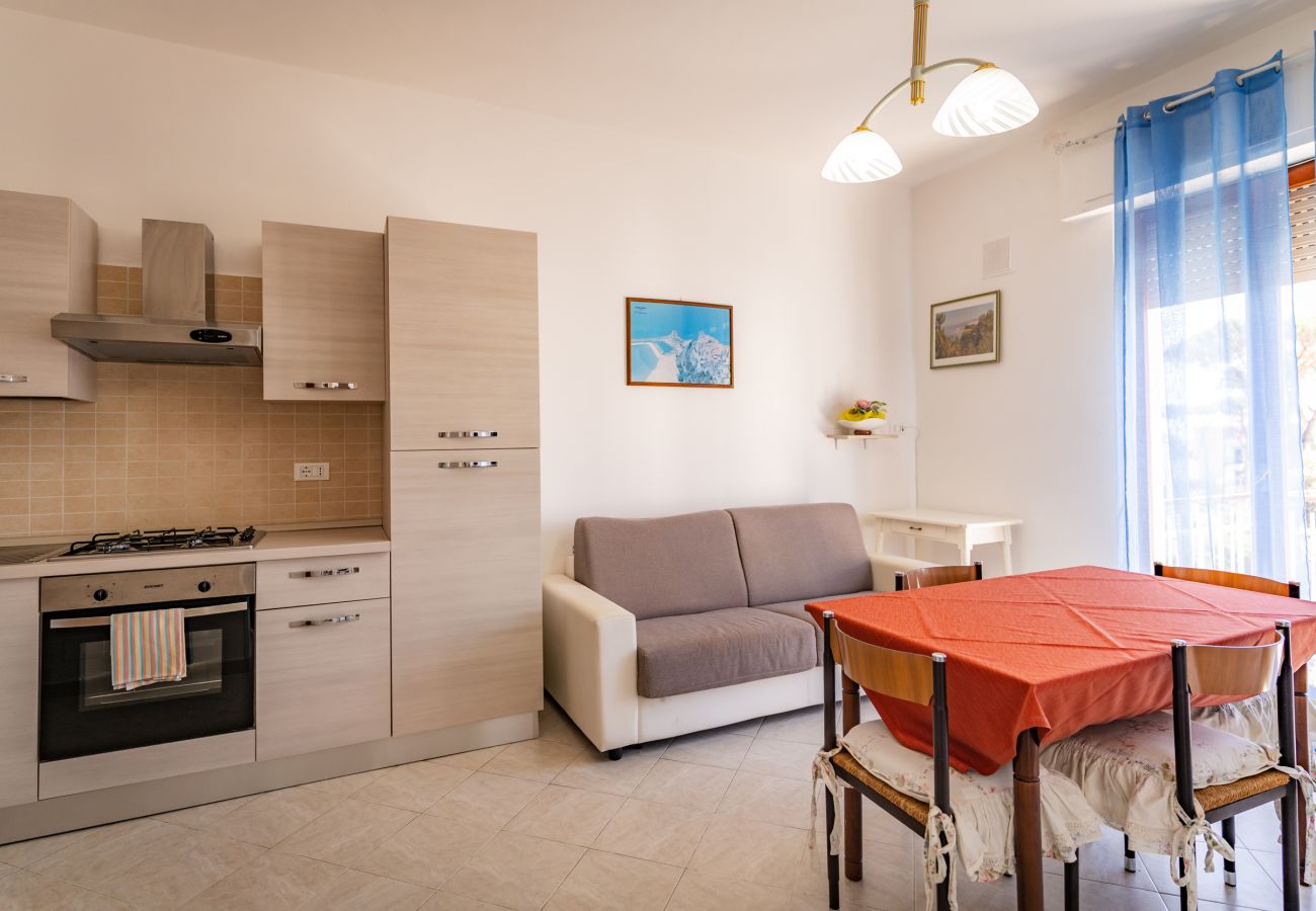 Apartment in Sperlonga - Nice one bedroom apartment a stone's throw from the sea
