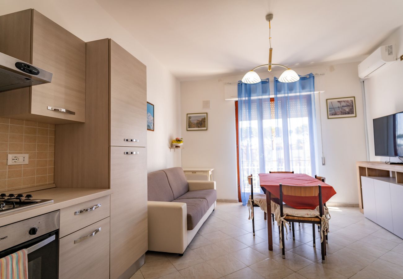 Apartment in Sperlonga - Nice one bedroom apartment a stone's throw from the sea