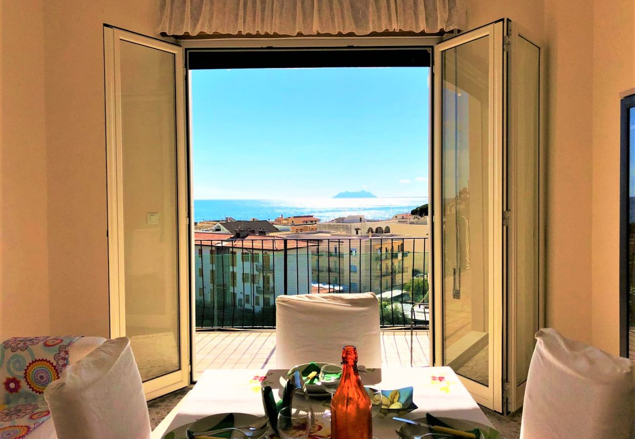 Apartment in Sperlonga - fantastic for a holiday with vistal sea