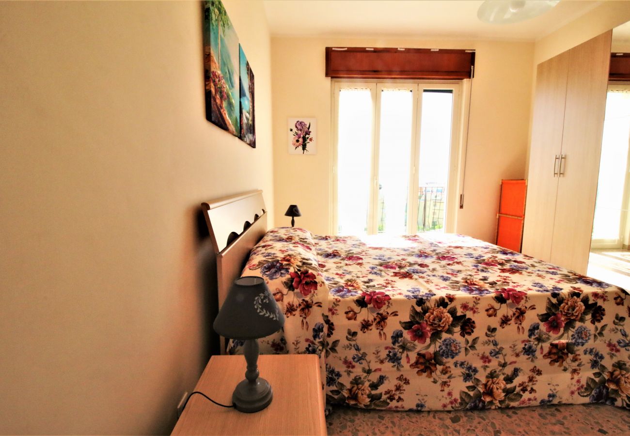 Apartment in Sperlonga - fantastic for a holiday with vistal sea