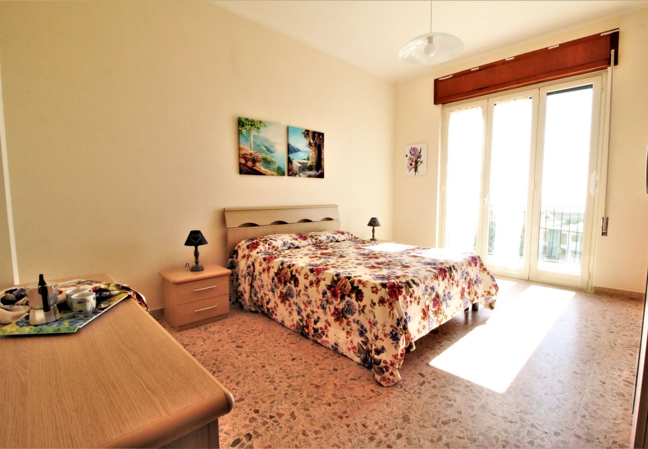 Apartment in Sperlonga - fantastic for a holiday with vistal sea