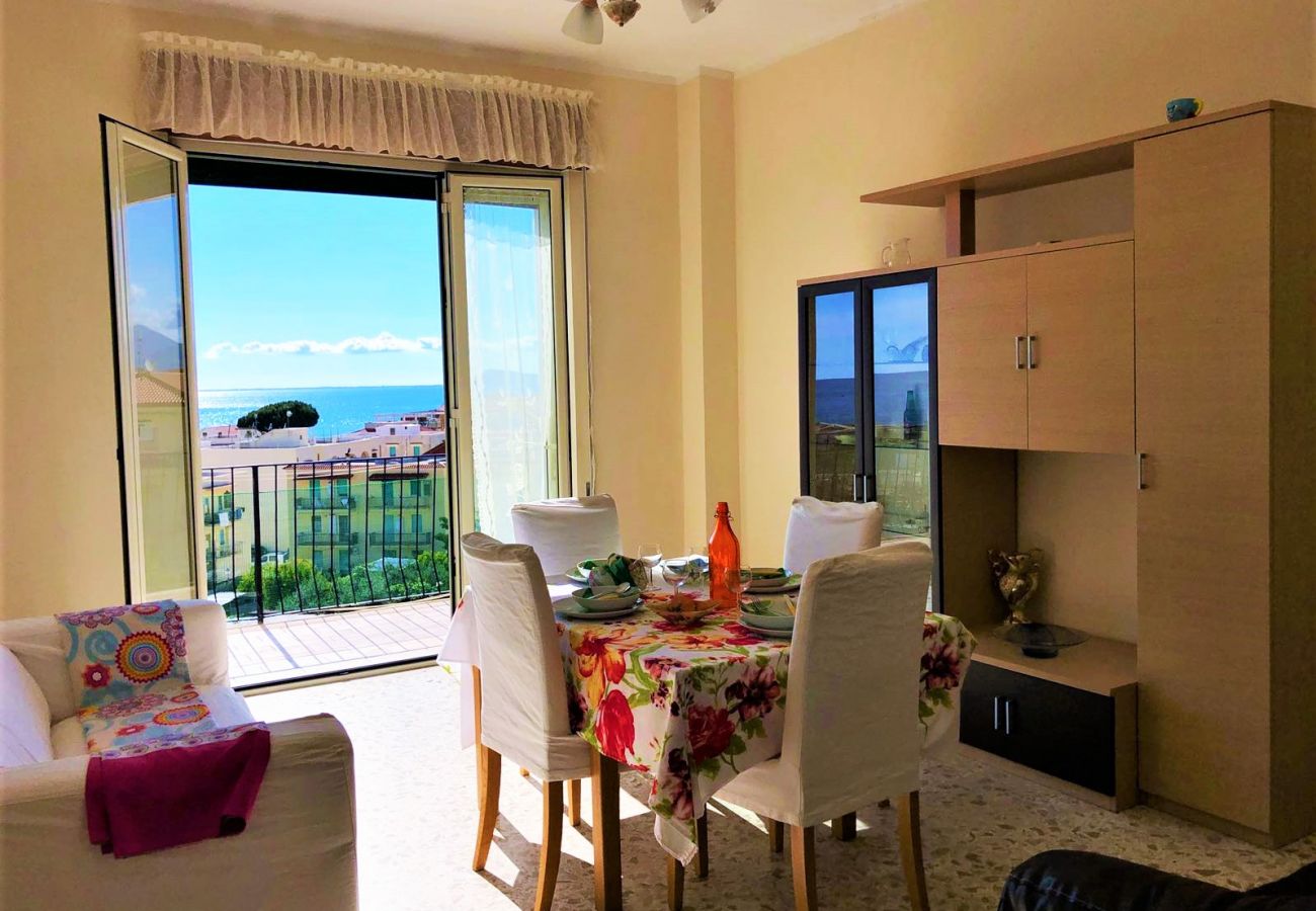 Apartment in Sperlonga - fantastic for a holiday with vistal sea