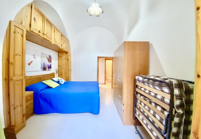 Apartment in Sperlonga - evocative one bedroom apartment in the square of Sperlonga Apartment in Sperlonga - evocative one bedroom apartment in the square of Sperlonga