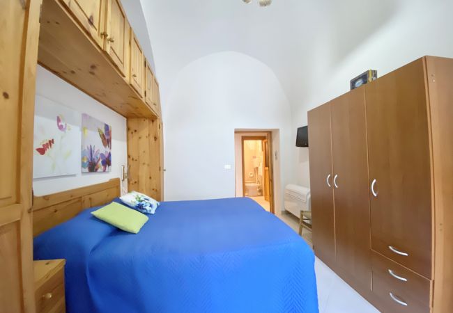 Apartment in Sperlonga - evocative one bedroom apartment in the square of Sperlonga Apartment in Sperlonga - evocative one bedroom apartment in the square of Sperlonga