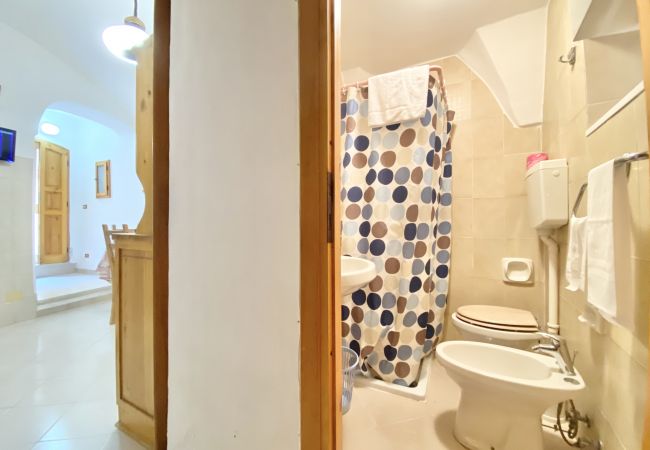 Apartment in Sperlonga - evocative one bedroom apartment in the square of Sperlonga Apartment in Sperlonga - evocative one bedroom apartment in the square of Sperlonga