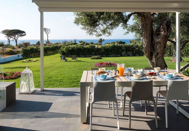 Villa in Cefalù - Seafront villa with terrace, Cefalù, Sicily Villa in Cefalù - Seafront villa with terrace, Cefalù, Sicily