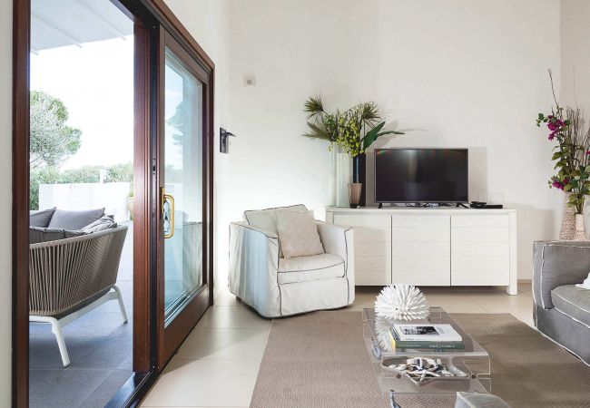 Villa in Cefalù - Seafront villa with terrace, Cefalù, Sicily Villa in Cefalù - Seafront villa with terrace, Cefalù, Sicily