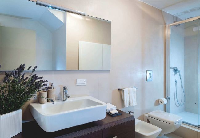 Villa in Cefalù - Seafront villa with terrace, Cefalù, Sicily Villa in Cefalù - Seafront villa with terrace, Cefalù, Sicily