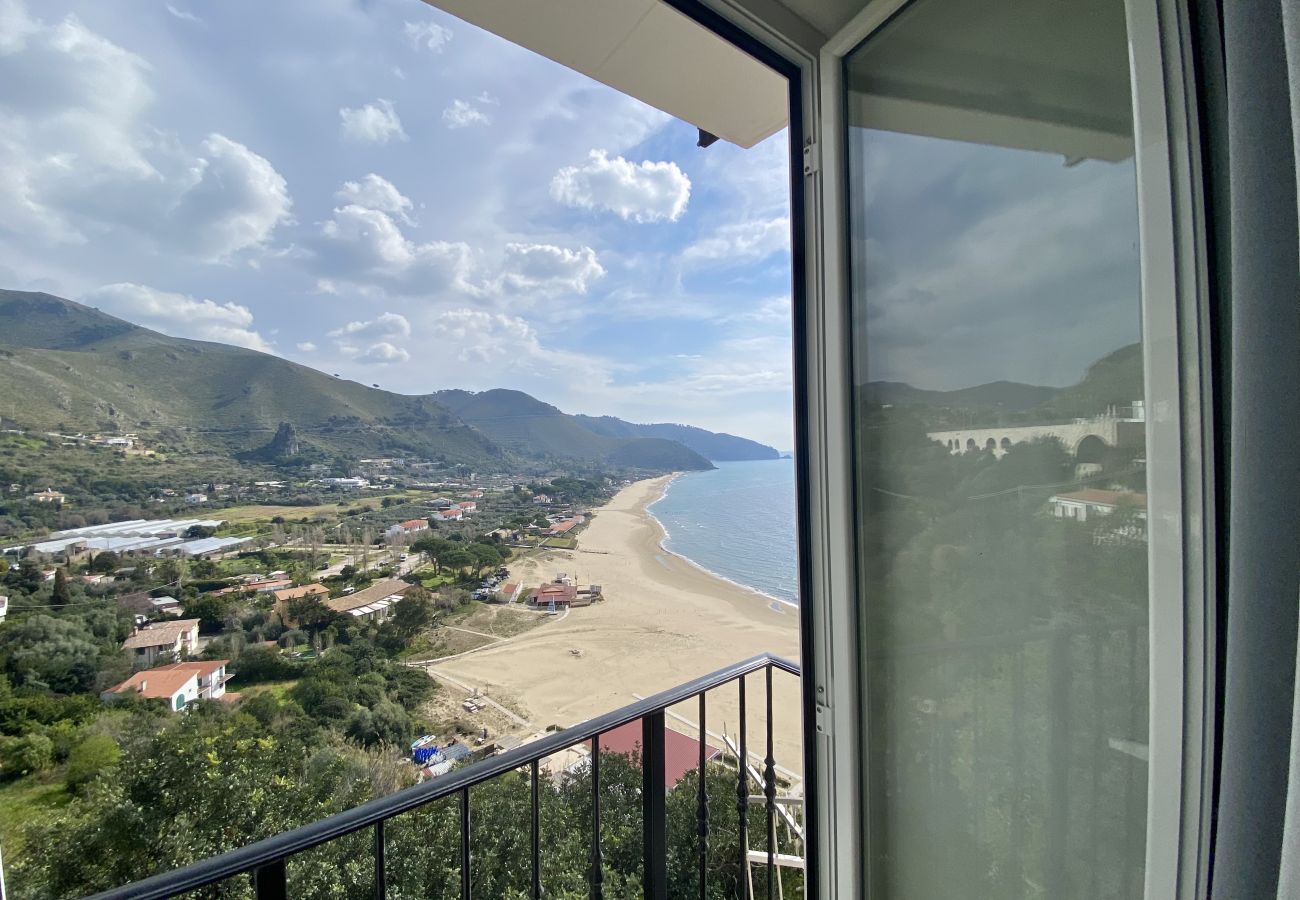 Apartment in Sperlonga - Fantastic two-room apartment with sea view