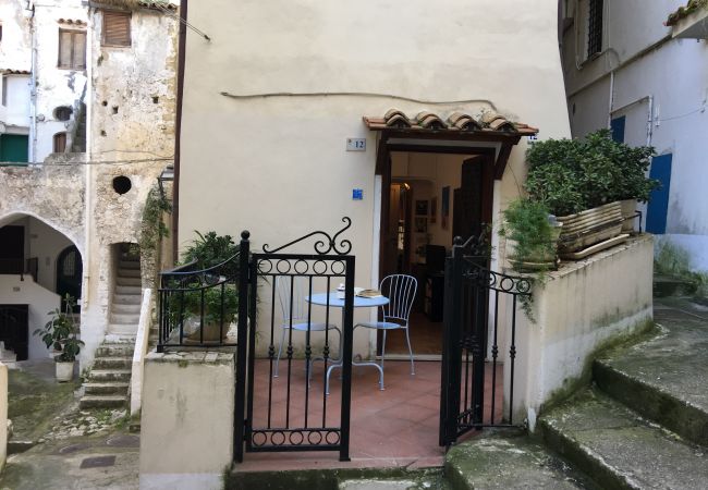 Apartment in Sperlonga - Lovely two-room apartment in the historic center Apartment in Sperlonga - Lovely two-room apartment in the historic center