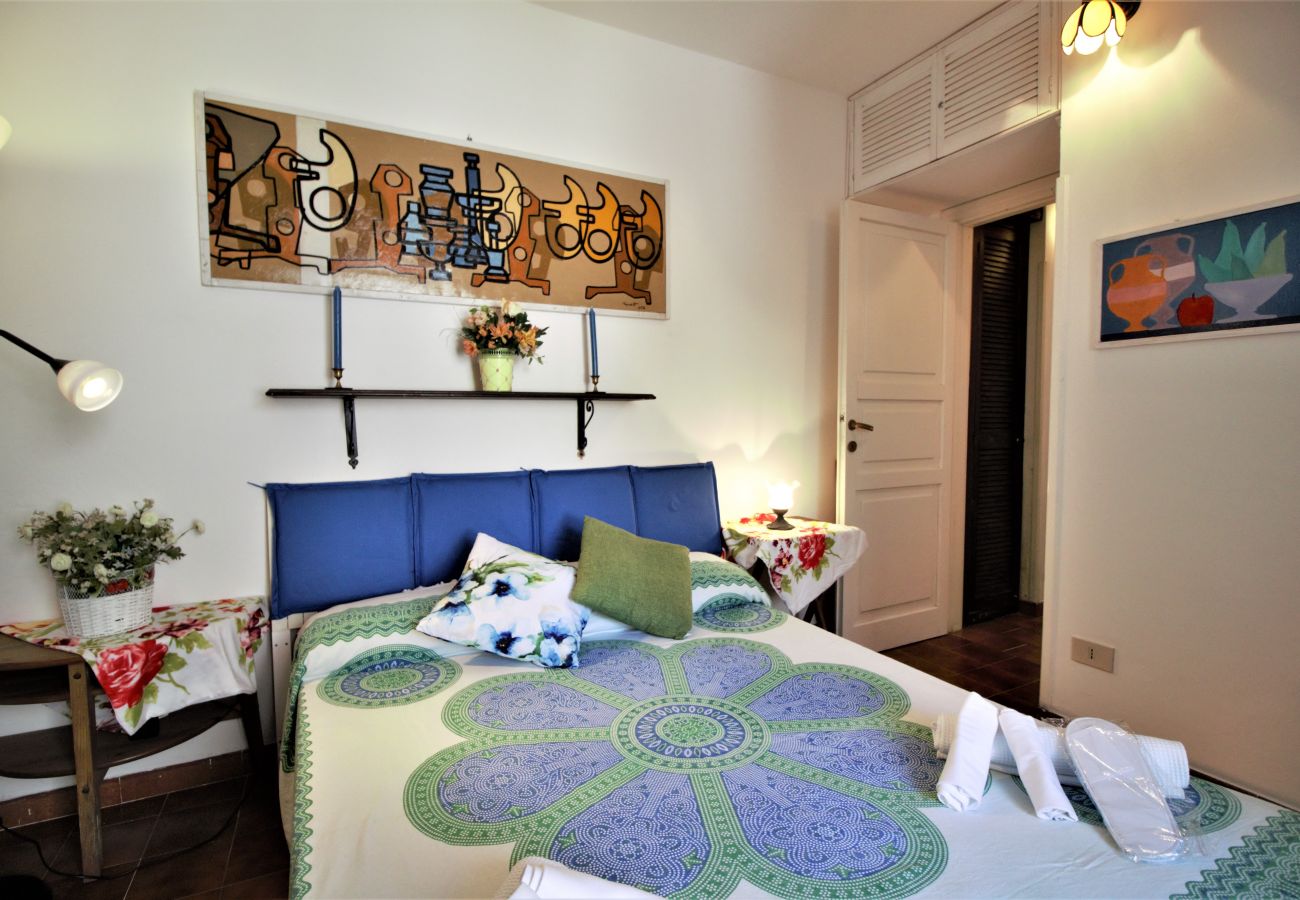 Apartment in Sperlonga - Lovely two-room apartment in the historic center