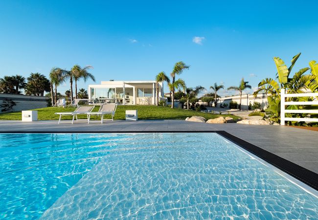 House in Marsala - Beautiful house. 300 metres from beach. Shared pool. Marsala, Sicily - Diantia House in Marsala - Beautiful house. 300 metres from beach. Shared pool. Marsala, Sicily - Diantia