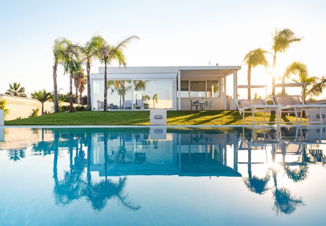 House in Marsala - Beautiful house. 300 metres from beach. Shared pool. Marsala, Sicily - Diantia House in Marsala - Beautiful house. 300 metres from beach. Shared pool. Marsala, Sicily - Diantia