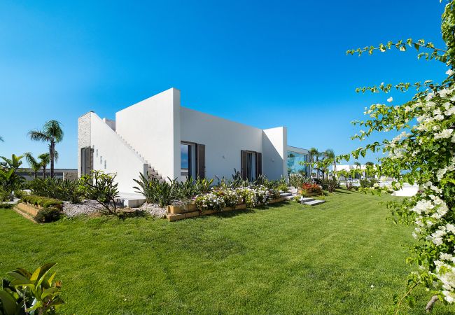 House in Marsala - Beautiful house. 300 metres from beach. Shared pool. Marsala, Sicily - Diantia House in Marsala - Beautiful house. 300 metres from beach. Shared pool. Marsala, Sicily - Diantia