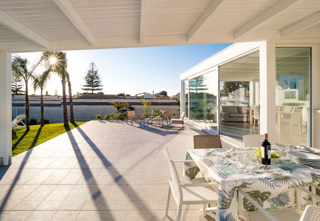 House in Marsala - Beautiful house. 300 metres from beach. Shared pool. Marsala, Sicily - Diantia House in Marsala - Beautiful house. 300 metres from beach. Shared pool. Marsala, Sicily - Diantia