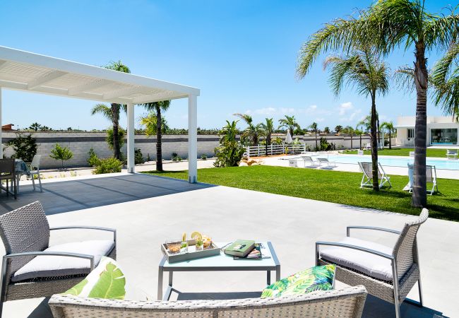 House in Marsala - Beautiful house. 300 metres from beach. Shared pool. Marsala, Sicily - Diantia House in Marsala - Beautiful house. 300 metres from beach. Shared pool. Marsala, Sicily - Diantia