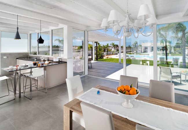 House in Marsala - Beautiful house. 300 metres from beach. Shared pool. Marsala, Sicily - Diantia House in Marsala - Beautiful house. 300 metres from beach. Shared pool. Marsala, Sicily - Diantia