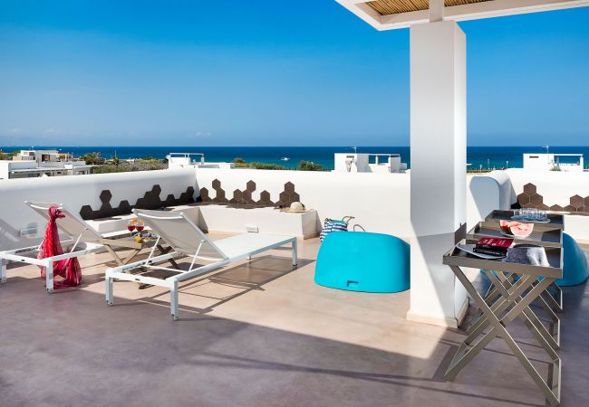 Villa in Noto - Seafront villa with pool near Syracuse, Sicily - Palma - 8 pax Villa in Noto - Seafront villa with pool near Syracuse, Sicily - Palma - 8 pax