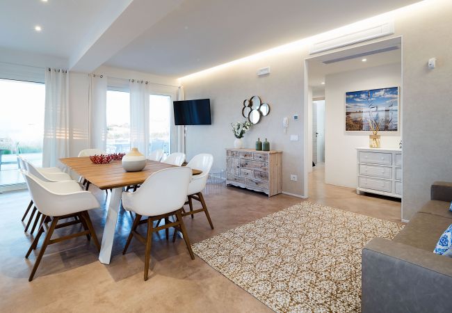 Villa in Noto - Seafront villa with pool near Syracuse, Sicily - Palma - 8 pax Villa in Noto - Seafront villa with pool near Syracuse, Sicily - Palma - 8 pax