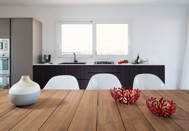 Villa in Noto - Seafront villa with pool near Syracuse, Sicily - Palma - 8 pax Villa in Noto - Seafront villa with pool near Syracuse, Sicily - Palma - 8 pax