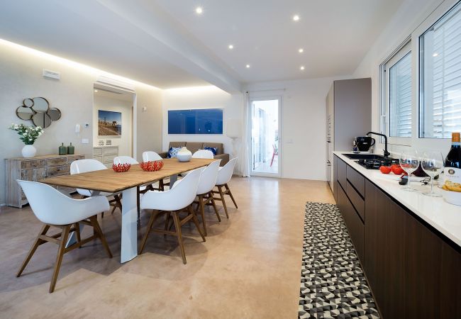 Villa in Noto - Seafront villa with pool near Syracuse, Sicily - Palma - 8 pax Villa in Noto - Seafront villa with pool near Syracuse, Sicily - Palma - 8 pax