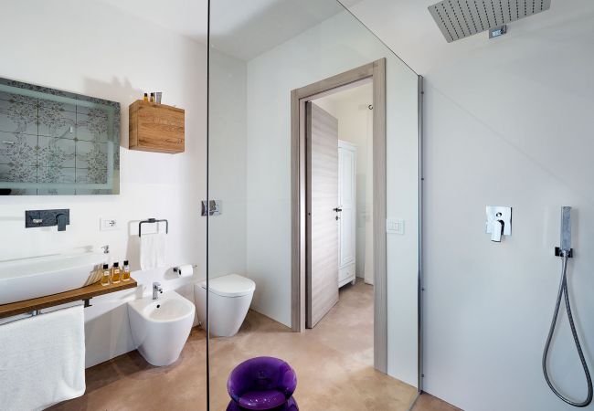 Villa in Noto - Seafront villa with pool near Syracuse, Sicily - Palma - 8 pax Villa in Noto - Seafront villa with pool near Syracuse, Sicily - Palma - 8 pax